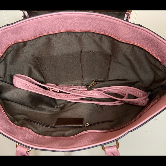 NWT Large handbag/tote. Pink & Black 17"x11"x 5" - Picture 5 of 5